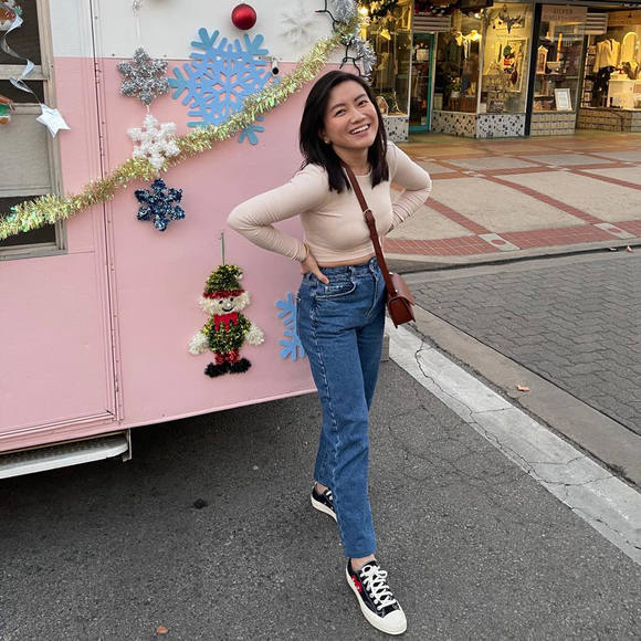 Profile Picture of Cindy To (@thecindyrella) on Poshmark