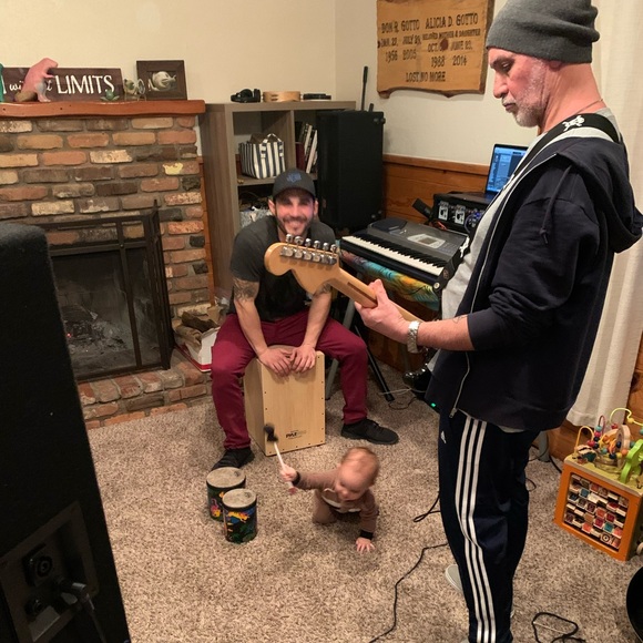 Ian Navas - Poshmark Profile Picture of Ian Navas (@ignavas2017) on Poshmark