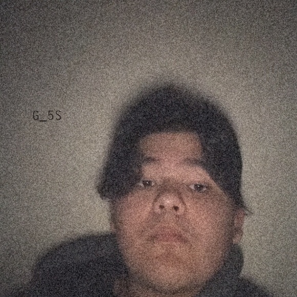 Profile Picture of Daniel Jaramillo (@dan21010) on Poshmark