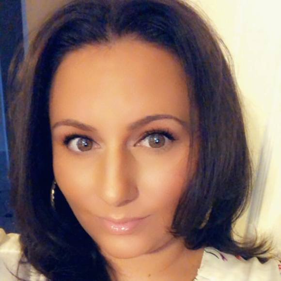 Profile Picture of Jessica Ralph (@jhip86) on Poshmark