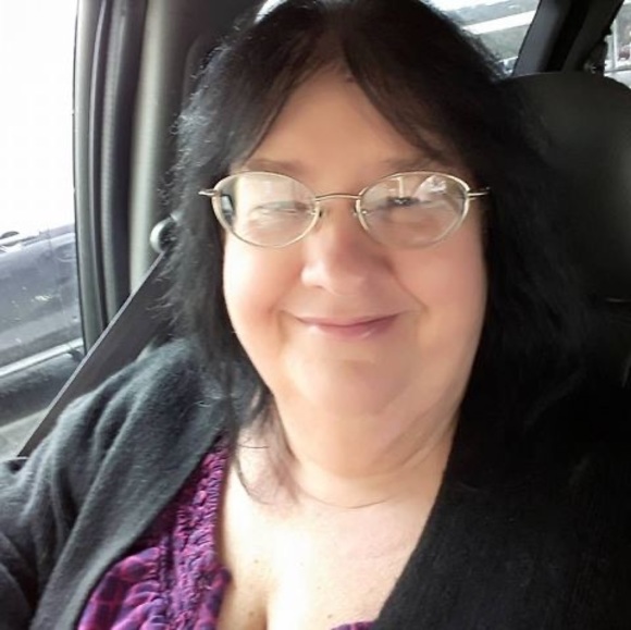 Profile Picture of Ladonna Ray (@sunflowerray54) on Poshmark