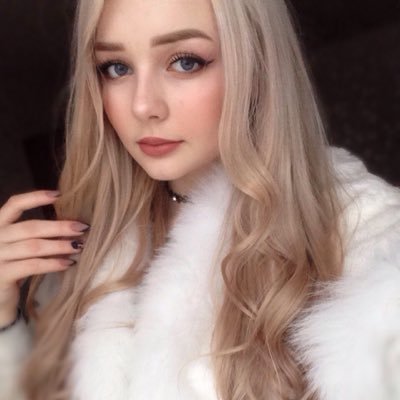 Profile Picture of Daria King (@AsdariaKing) on Twitter