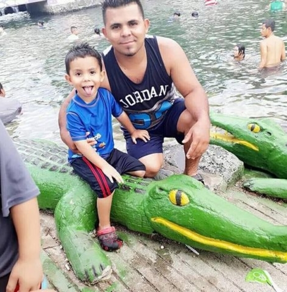 Profile Picture of Luis Menjivar (@luismenjivar262) on Poshmark