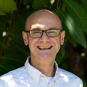 Profile Picture of Robin Ellis (@KeeperOfTheCake) on Youtube