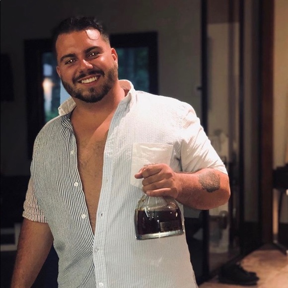 Profile Picture of Zach Todd (@zach_todd) on Poshmark