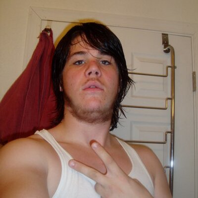 Profile Picture of Joshua Aynes (@sharkey420) on Twitter