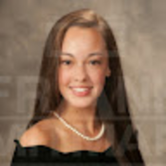 Profile Picture of Carly Pierce (@carlympierce27) on Poshmark