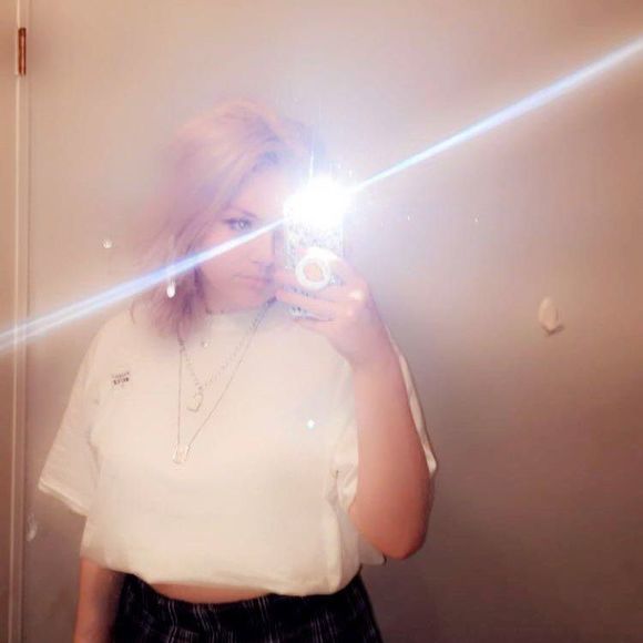 Profile Picture of Lexus Macartney (@lexusmacartney) on Poshmark