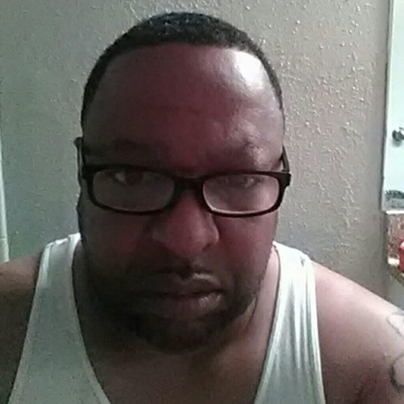 Profile Picture of Steven Gary (@mitchellgary65) on Poshmark