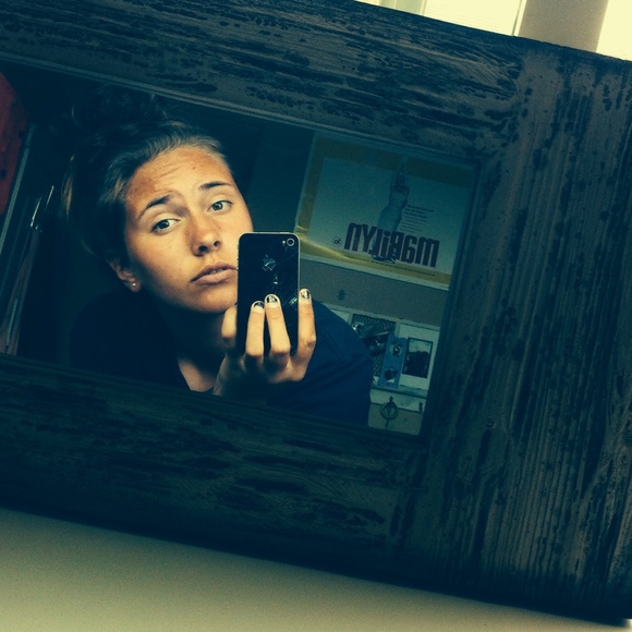 Profile Picture of !... gillian Erickson (@gillybug) on Poshmark