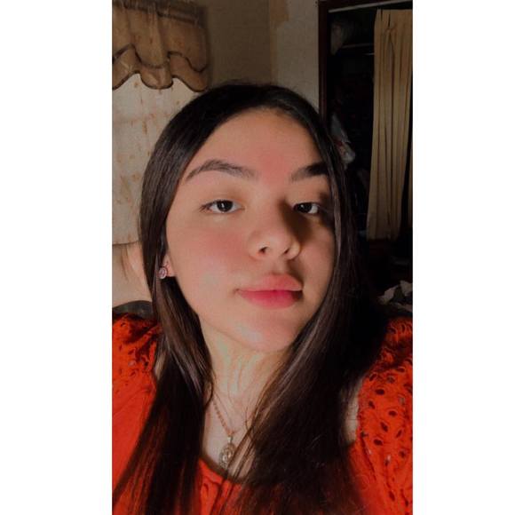 Profile Picture of Paula Loredo (@pau_0103) on Poshmark