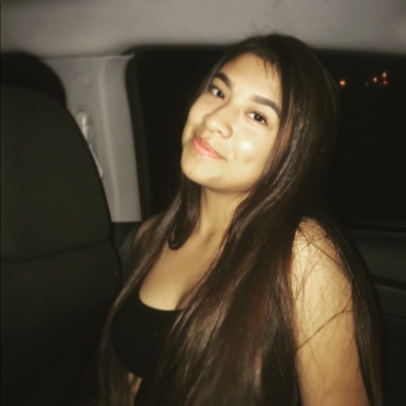 Profile Picture of Yesenia Ayala (@yeseniaax7) on Poshmark