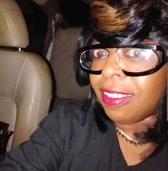 Profile Picture of Nette Nette (@nette0904) on Poshmark