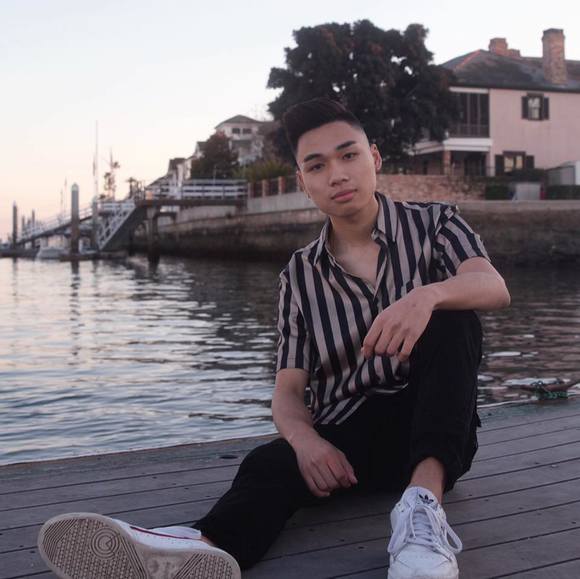 Profile Picture of Matthew Ma (@heymvtt) on Poshmark