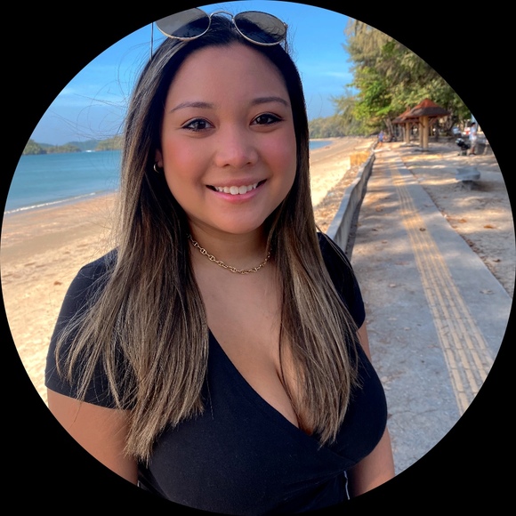 Profile Picture of Angelina Chatiburus (@angie38111) on Poshmark