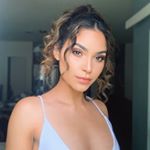 Profile Picture of Julie ✨🇵🇷 (@julieburgos_) on Instagram