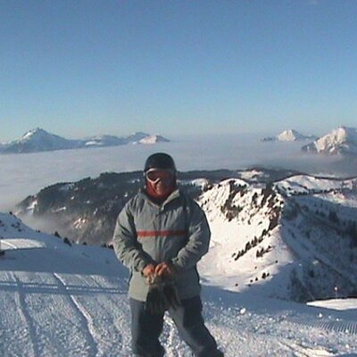 Profile Picture of John James Dacey (@JohnDacey) on Twitter