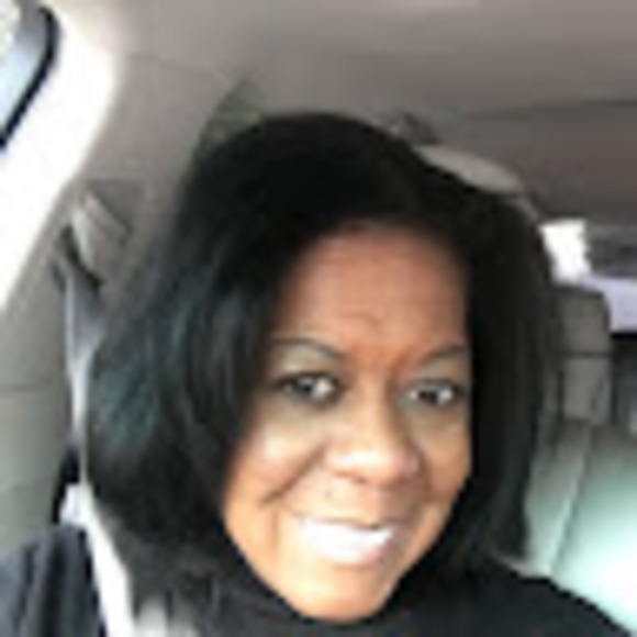 Profile Picture of Gloria Watkins (@watkins003) on Poshmark