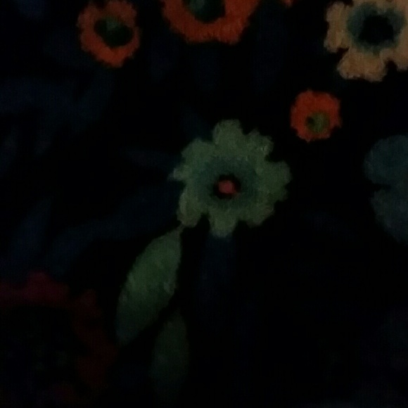 Profile Picture of Andy Thomas (@gottalovend13) on Poshmark