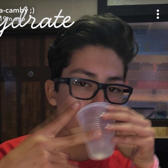 Profile Picture of Josh Neria (@joshers22) on Poshmark