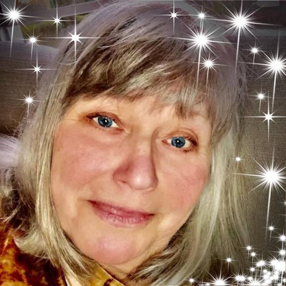 Profile Picture of Christine Abbatecola-petrone (@christinepetr) on Poshmark