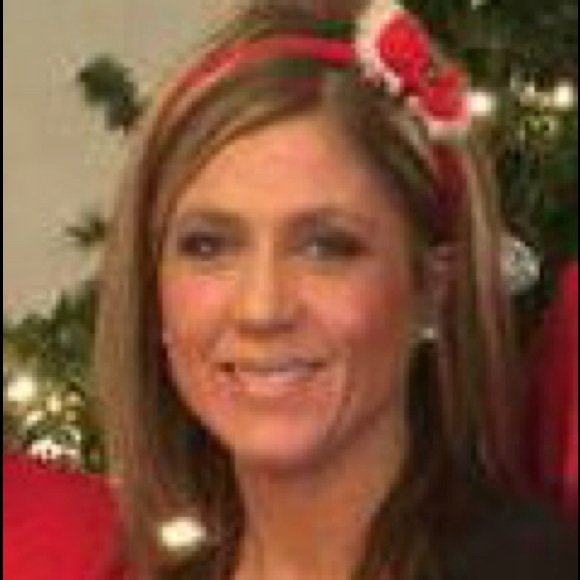 Profile Picture of Casey Lucas (@caseytheamazing) on Poshmark