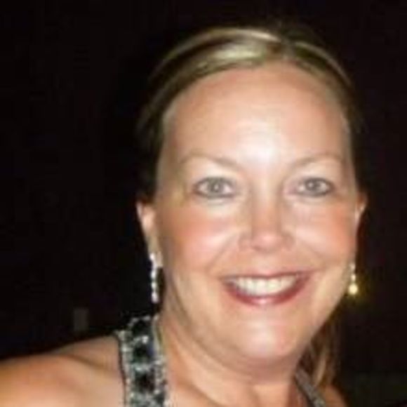 Profile Picture of Vicki Haakenson (@pixie1a) on Poshmark