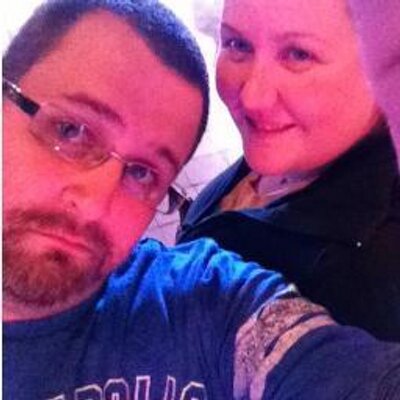 Profile Picture of Mike & Nicole (@DiceNine) on Twitter