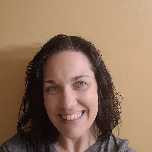 Profile Picture of Catherine Helms (@twinmom1515) on Poshmark