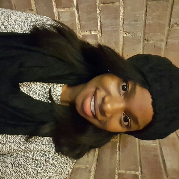 Profile Picture of Cicely Hunter (@cicelyhunter) on Poshmark