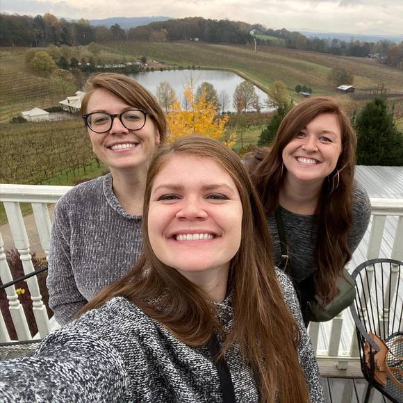 Profile Picture of Magan Katnis (@magankatnis) on Poshmark