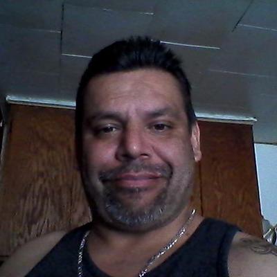 Profile Picture of Joe Nuno (@joeyfluff) on Twitter