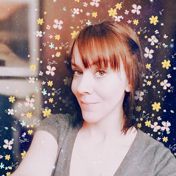 Profile Picture of Katie Korbar (@katiedk81) on Poshmark