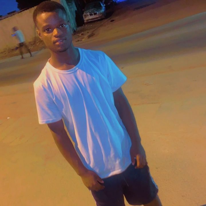 Profile Picture of Robert chauvière (@vieuxblanc0) on Tiktok