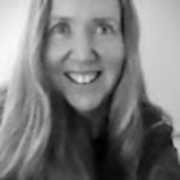 Profile Picture of Maggie Bendicksen (@mbendicksen) on Poshmark