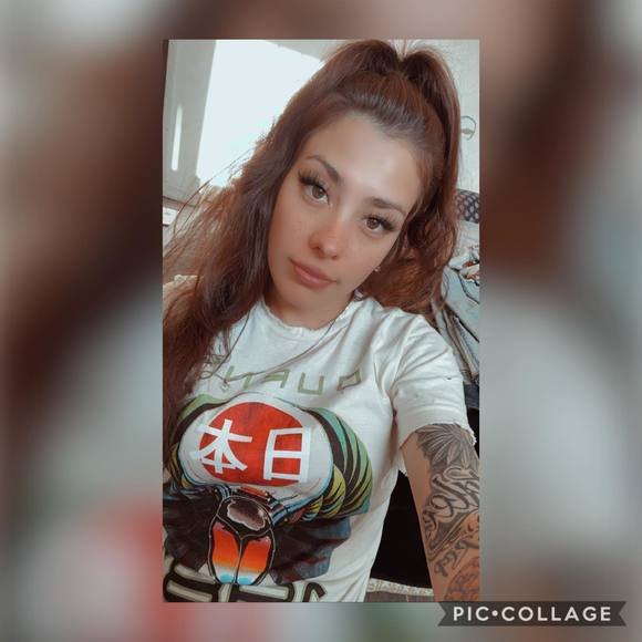 Profile Picture of Crystal Loza (@crystaljay30) on Poshmark