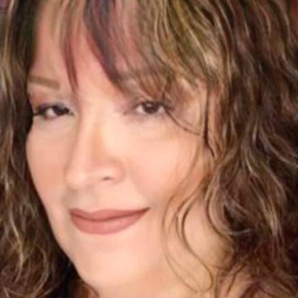 Profile Picture of Nancy Irizarry montalvo (@nancyrzrr) on Poshmark