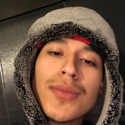 Profile Picture of Kevin Flores (@MEDIUMTHOINKS) on Twitter