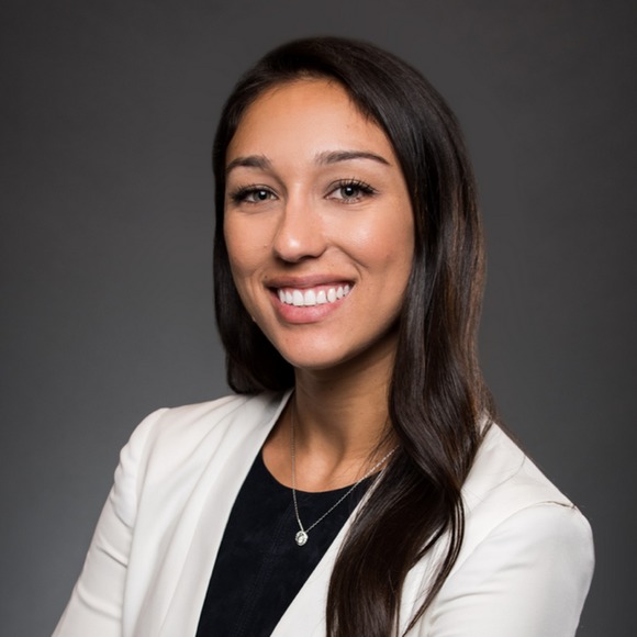 Profile Picture of Lauren Bugglin (@lbugglin) on Poshmark