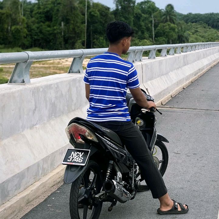 Profile Picture of 𝙛𝙞𝙦𝙗𝙪𝙣𝙣𝙮🧞 (@apiqhafizyy) on Tiktok