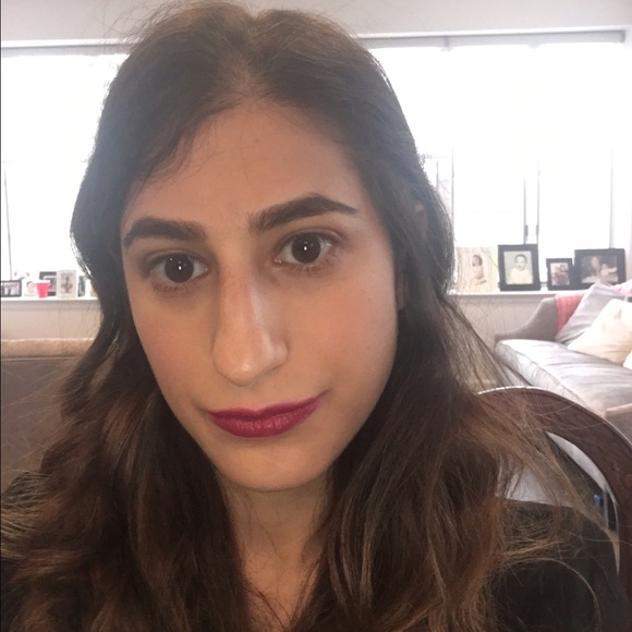 Profile Picture of Linda Savdie (@lindasavdie) on Poshmark