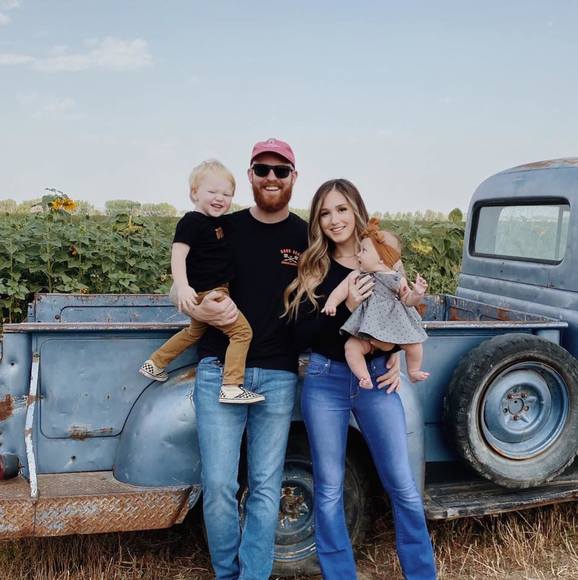 Profile Picture of Mike Cetta (@mikecetta) on Poshmark