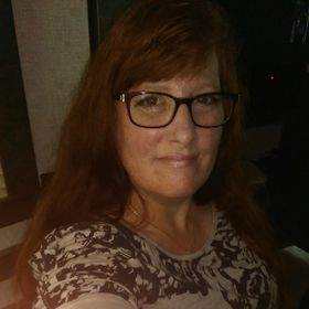 Profile Picture of Michelle settles (@michelle_settles) on Pinterest