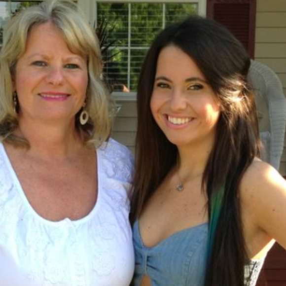 Alex Behrman - Poshmark Profile Picture of Alex Behrman (@lexii_b20) on Poshmark