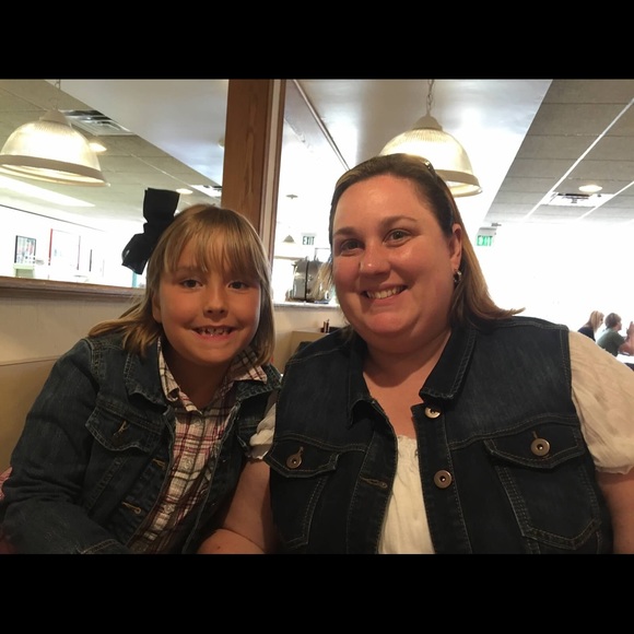 Profile Picture of Laura Hacko (@lhacko21) on Poshmark