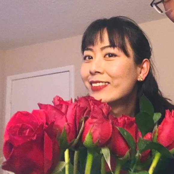 Profile Picture of Yunfei Yang (@81446499) on Poshmark