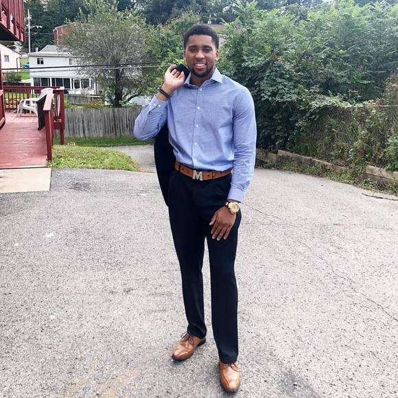 Profile Picture of Jeffrey Wise (@jwise0915) on Poshmark