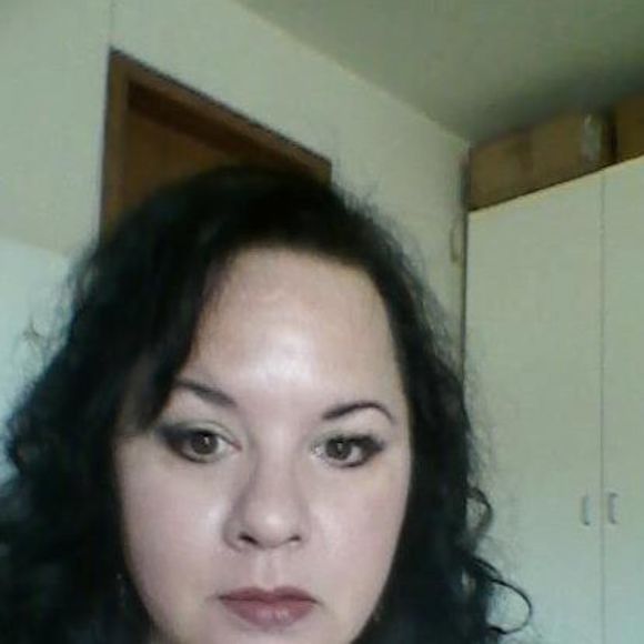 Profile Picture of Rachel Heinrich (@rheinri) on Poshmark