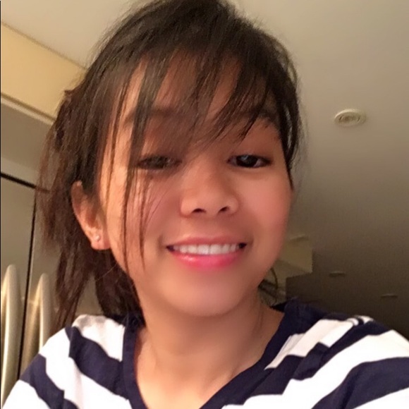 Profile Picture of Kristine Dimson (@tinder29) on Poshmark