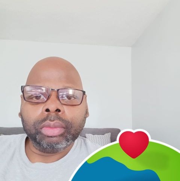 Profile Picture of Ronald Howard (@rh73884) on Poshmark